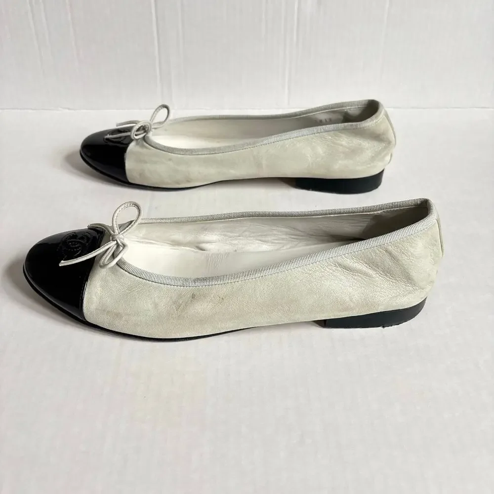 Chanel Cap Toe CC Logo Ballet Flats Gray Black Patent Leather Shoes Size EU 41
